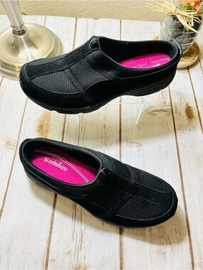 Easy Spirit Women’s Black Slip-On Mules Comfort Shoes Pink Insoles Size 9